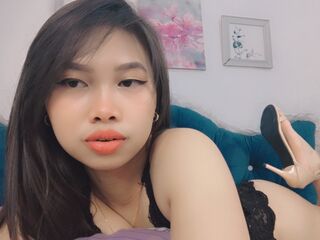 camgirl playing with sextoy AickoChann
