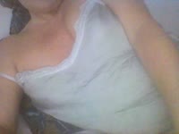 je serai ta maîtresse, ta muse....Fétichiste tu aimeras mes jolis piedsJe peux être aussi Douce et sexy ...J ai une spécialité, je suis relaxogue , tu pourras ainsi te détendre au mieux...Addict au sexe , je te ferai jouir