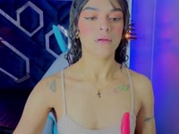 I love to please, follow orders, and smile while I do it.
If you can command firmly and gently, I might get a "good job."
Do you play gently... or on a leash?