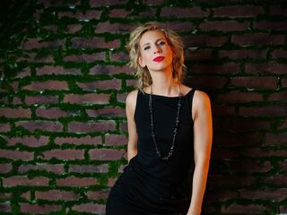 camgirl chat room AdrianStone