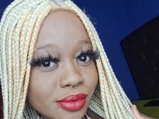 camgirl playing with dildo AkeliaHampson