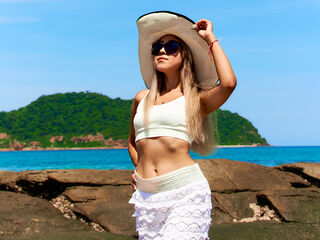 naked girl with live cam ArianaWells