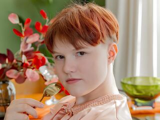 cam girl playing with vibrator AuroraGlo