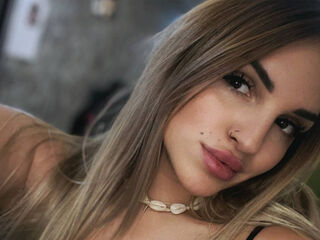 camwhore masturbating with dildo AuroraPhillips