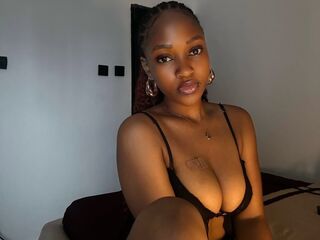 naked camgirl JoyceClara
