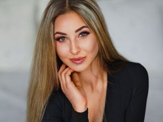 fingering girl cam LisaVale