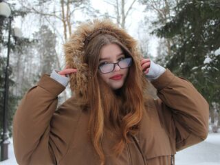 masturbating cam girl NilaKistenmacher
