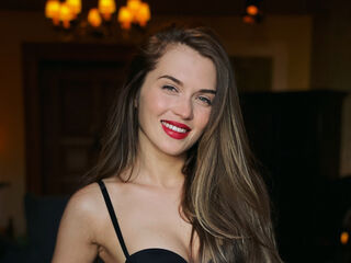 chatrubate cam girl QuinnTakara