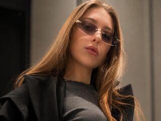 camwhore masturbating RosamondLaich