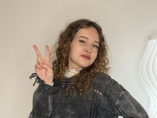 free webcam chat room SherikaMantony