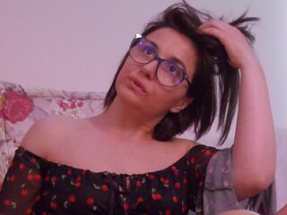 camslut masturbating SophieLou
