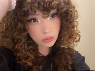 kinky video chat performer YangConnie