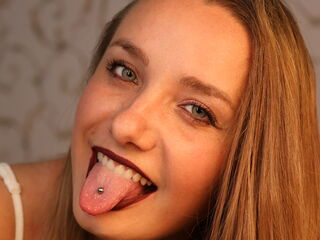 naked webcam girl video BelleCox