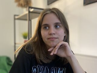 naughty cam bitch MelisaVonk