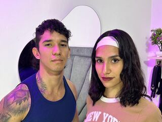 live sex show couple EmilyAndOwen