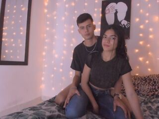 hot live couple handjob SarahandMarck