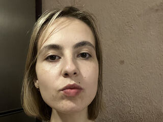 naked webcamgirl video AdalineShay