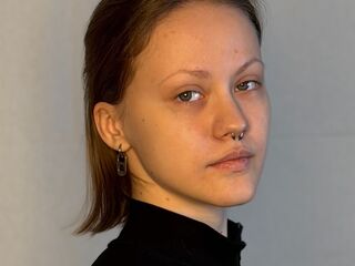 girl sex chat AlainaCaveness