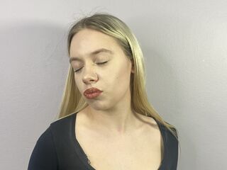 naked camgirl AlicaCafarella