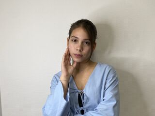 teaser webcam AlishiaCowlin