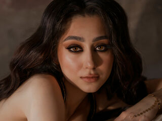 kinky video chat performer AlsuGwen