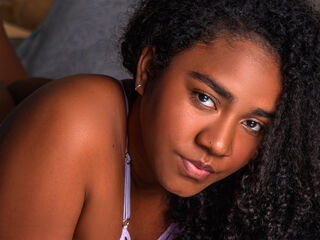 webcam show AmaraRuiiz