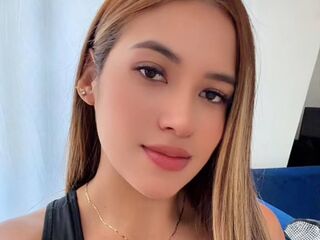 naked cam girl ArianaBlosom