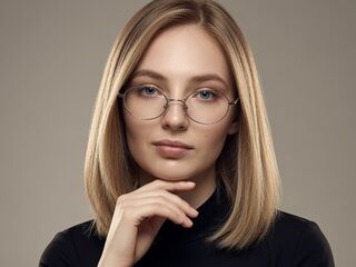 cam girl playing with dildo ArleneDelguidice