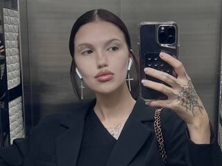 girl chatroom ArlindaMarotti