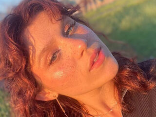 chat room live sex AstridChing