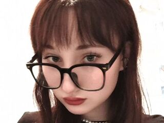 camwhore shaving pussy AugustaCubitt