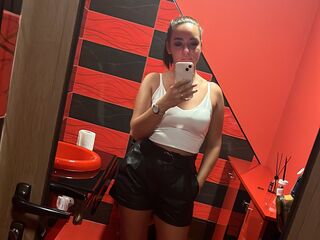 fingering webcam girl BeatriceAgnes
