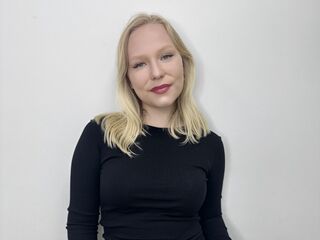 live webcam performer BeatrixBrowning