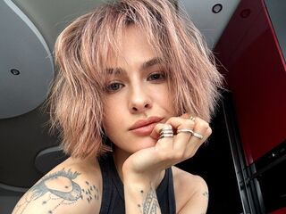 free adultcam BellaFoxyy