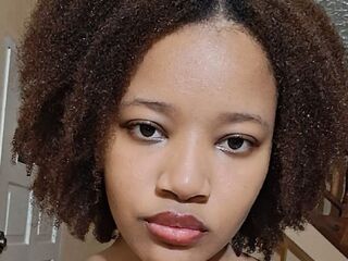 naughty camgirl masturbating with vibrator BritneyKelce