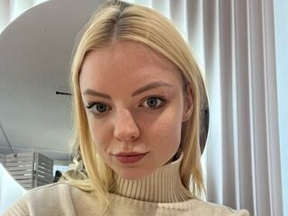 hot cam girl fingering CarlenePattie