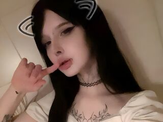 camgirl fingering shaved pussy CarolaLuca
