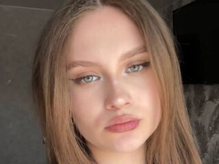 cam girl fingering pussy CarylonPreis