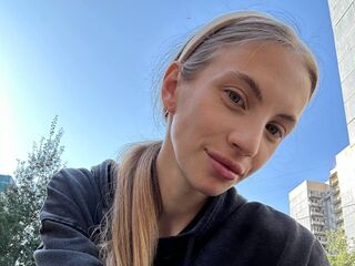 hot cam girl masturbating with sextoy CatherynBigger