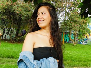 naked webcamgirl photo CelesteBenett