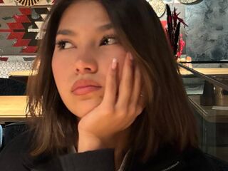 naked webcamgirl CelsaCoty