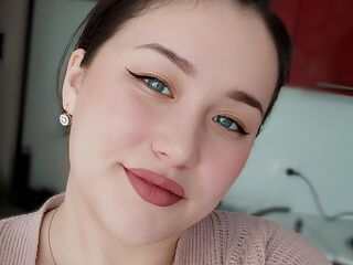 girl cam live CharyBingg
