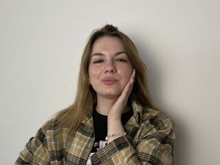camgirl chatroom CherlyMarkes