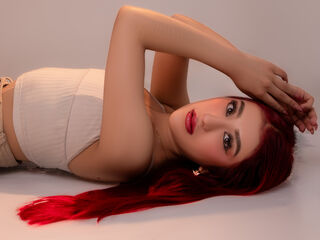 topless camgirl CherryBuchel