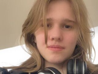 cam girl fingering ChristieDemaline