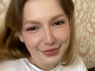 hot cam slut ChunYundt