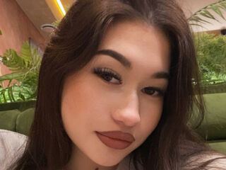 camslut showing tits CiaraAncar