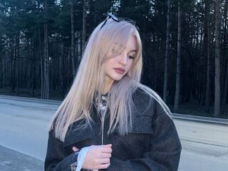 camgirl playing with vibrator ClarineTimson