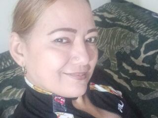 topless webcam girl ClauTaylor