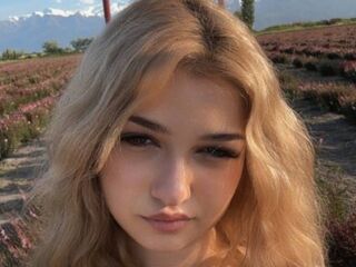 webcam babe CloudyFox